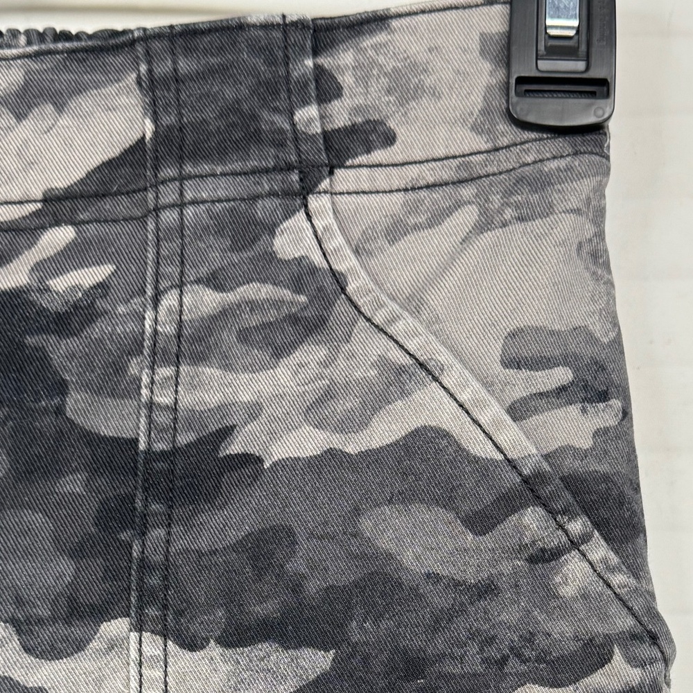 Spanx Womens Camo Stretch Twill Cargo Jogger Gray Blackwash Pants Sz. Small S - Picture 4 of 13